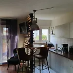 Black & Wood Design Im Zentrum Lejlighed *