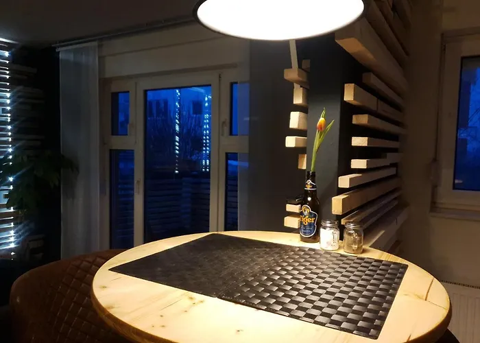 Black & Wood Design Im Zentrum شقة *